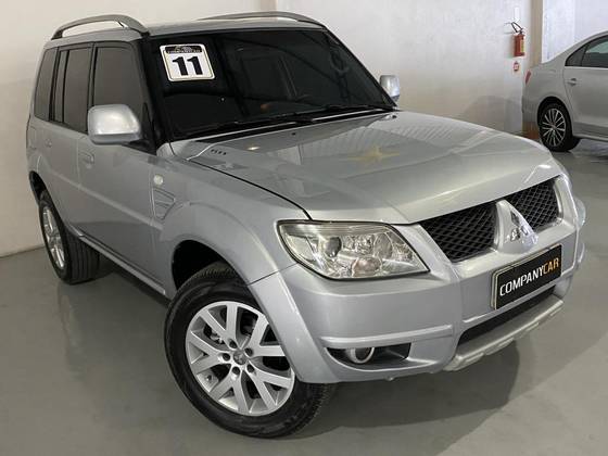 MITSUBISHI PAJERO TR4 2.0 4X4 16V 140CV FLEX 4P AUTOMÁTICO MITSUBISHI PAJERO TR4 2.0 4X4 16V 140CV FLEX 4P AUTOMÁTICO
